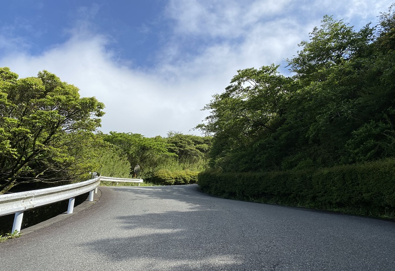 急勾配の車道