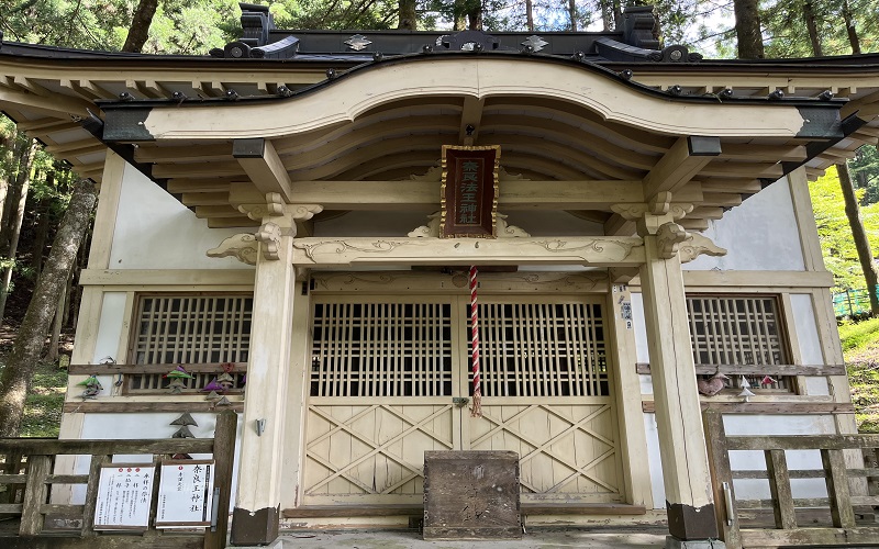 奈良法王神社の本殿正面