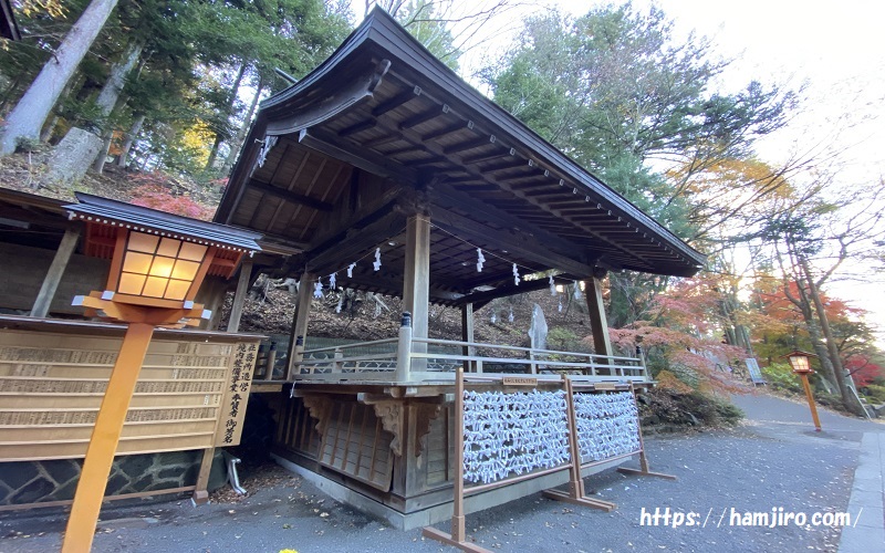新倉富士浅間神社の神楽殿