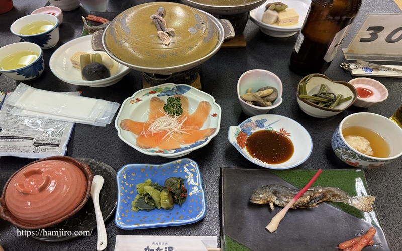 山菜と川魚中心の夕食