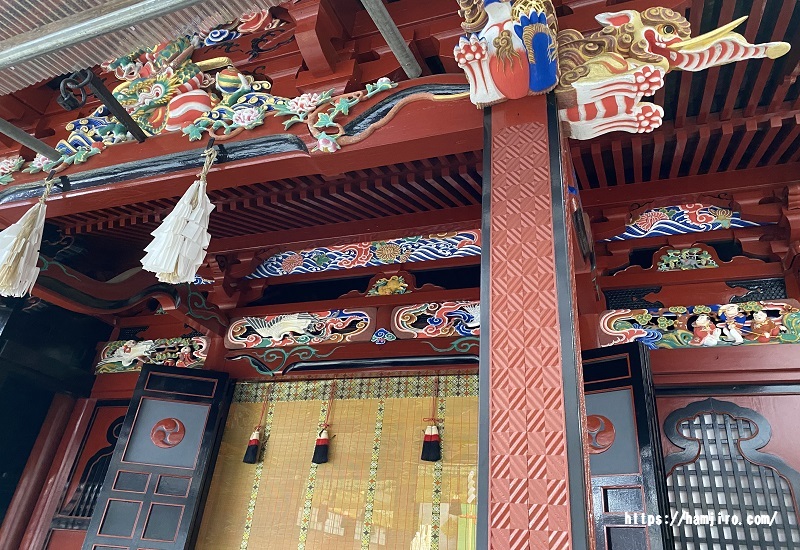 装飾が非常に華やかな国祖社