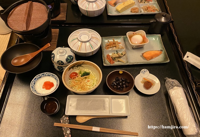 色鮮やかな朝食会席