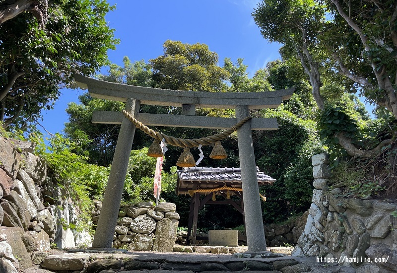 筒島弁財天の鳥居