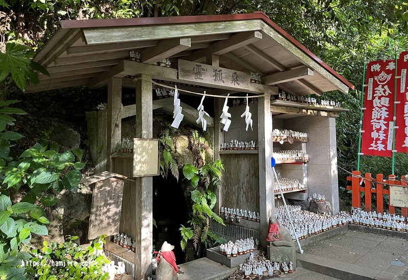霊狐泉の祠